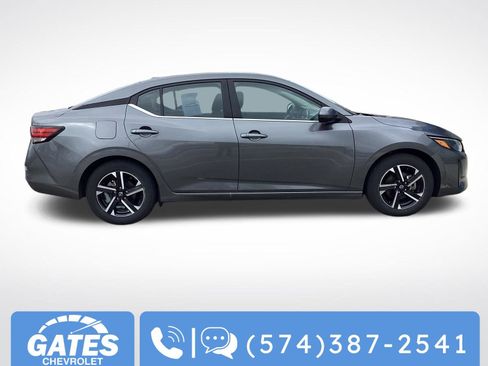 Used 2025 Nissan Sentra SV image 9