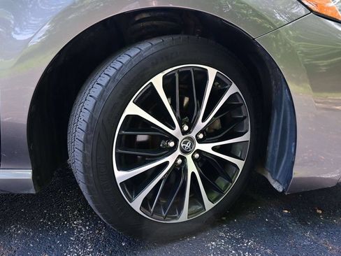 Used 2018 Toyota Camry SE w/ Moonroof Package FWD image 44