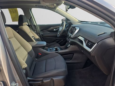 Used 2024 GMC Terrain SLE w/ Driver Convenience Package AWD/4WD image 16