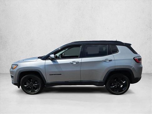 Used 2019 Jeep Compass Latitude FWD image 8