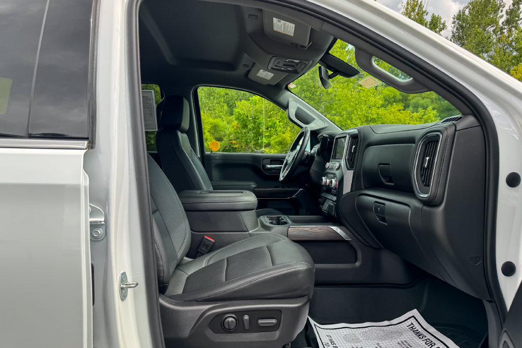 Used 2022 GMC Sierra 1500 SLT w/ SLT Premium Package AWD/4WD image 13