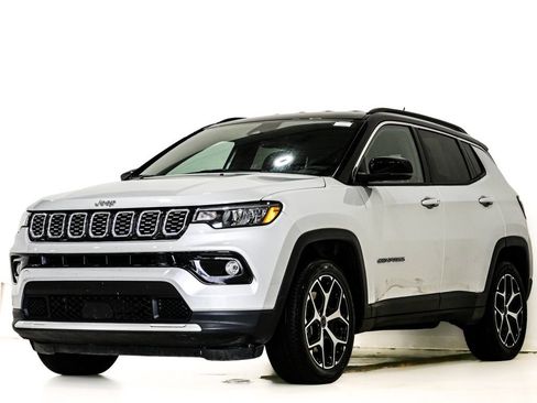 Used 2025 Jeep Compass Limited AWD/4WD image 3
