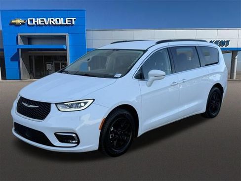 Used 2022 Chrysler Pacifica Touring-L FWD image 36