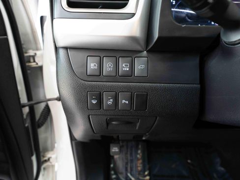 Used 2017 Toyota Highlander Limited Platinum AWD/4WD image 11