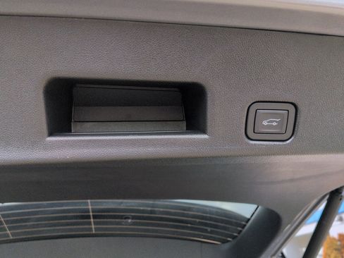 New 2026 Chevrolet Traverse LT w/ LPO, Floor Liner Package image 99