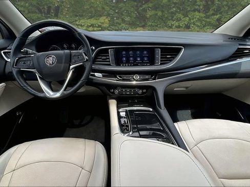 Used 2023 Buick Enclave Essence w/ Experience Buick Package FWD image 7