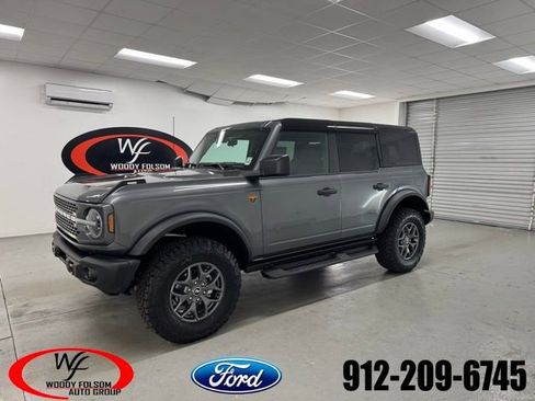 New 2025 Ford Bronco Badlands image 1