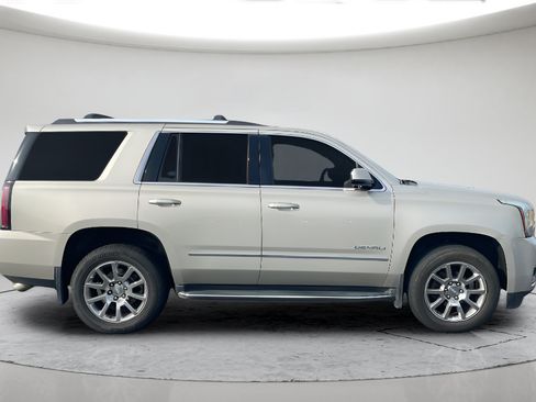 Used 2016 GMC Yukon Denali w/ Open Road Package AWD/4WD image 2