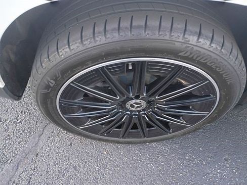 Used 2025 Mercedes-Benz GLA 250 4MATIC image 13