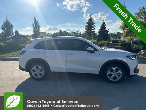 Used 2024 Honda HR-V LX image 2