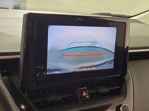 Used 2023 Toyota Corolla LE FWD image 29