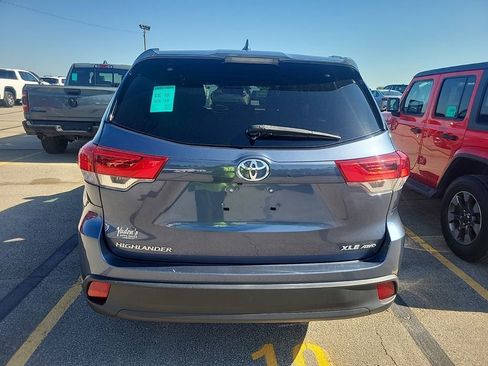 Used 2019 Toyota Highlander XLE image 5