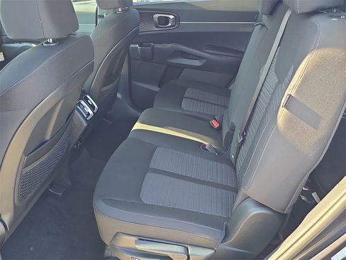 New 2026 Kia Sorento LX image 18