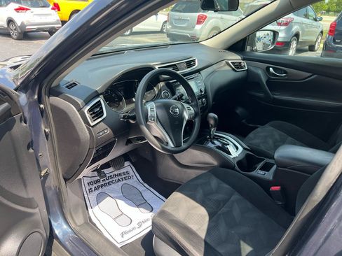 Used 2016 Nissan Rogue SV FWD image 15