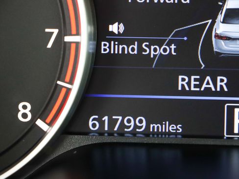 Used 2024 Nissan Altima 2.5 SV FWD image 16