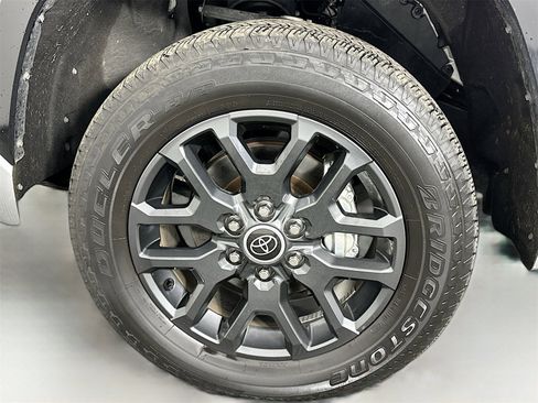 Used 2023 Toyota Tundra Platinum image 32