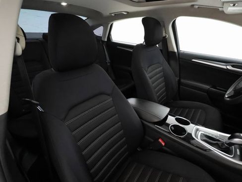 Used 2013 Ford Fusion SE image 22