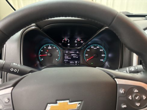 Used 2021 Chevrolet Colorado LT w/ Fleet Safety Package RWD image 19