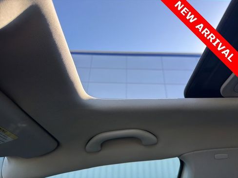 Used 2013 Volkswagen Golf TDI image 11