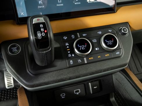 Used 2023 Land Rover Defender 110 X AWD/4WD image 17