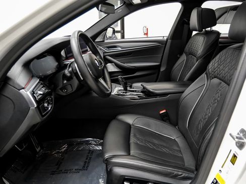 Used 2021 BMW M550i xDrive w/ Executive Package AWD/4WD image 6