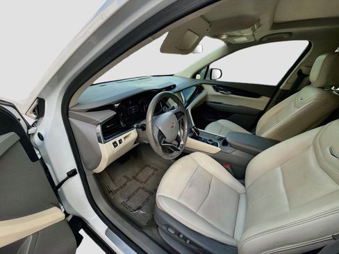 Used 2022 Cadillac XT6 Premium Luxury FWD image 9