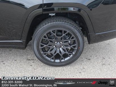 New 2025 Jeep Grand Cherokee L Summit w/ Advanced Protech Group IV