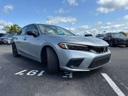 Used 2024 Honda Civic Sport image 12