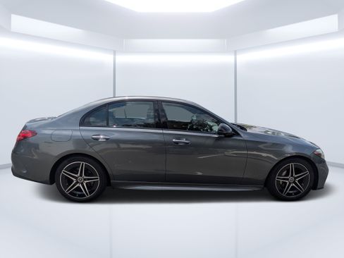 Used 2024 Mercedes-Benz C 300 4MATIC Sedan image 2
