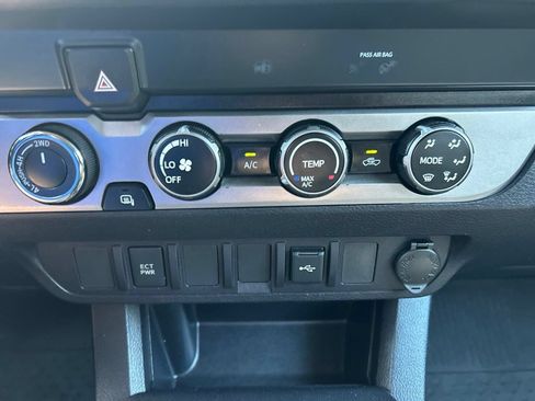 Used 2020 Toyota Tacoma SR AWD/4WD image 24