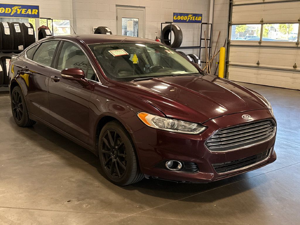 Used 2013 Ford Fusion SE FWD image 3