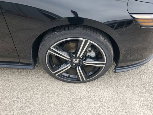 Used 2024 Honda Accord Sport image 6