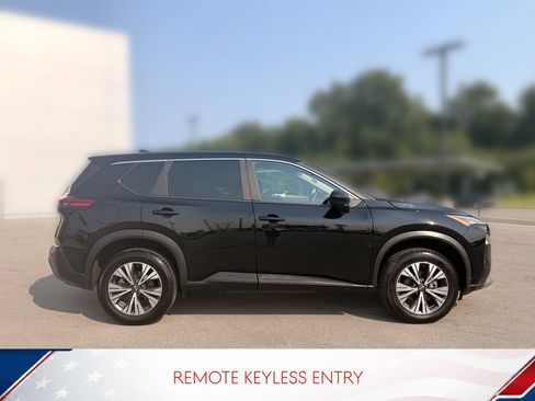 Used 2023 Nissan Rogue SV FWD image 4