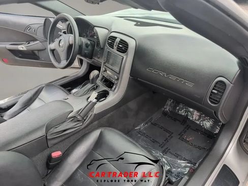 Used 2006 Chevrolet Corvette Convertible w/ Preferred Equipment Group RWD image 22