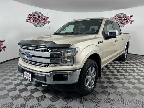 Used 2018 Ford F150 Lariat w/ Equipment Group 502A Luxury AWD/4WD image 3
