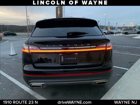 Certified 2022 Lincoln Nautilus Reserve image 5