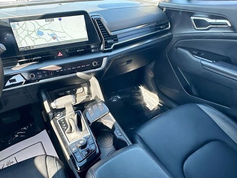 Certified 2024 Kia Sportage EX FWD image 23