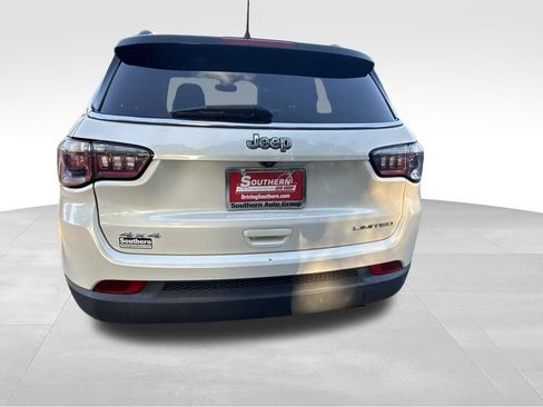 Used 2019 Jeep Compass Limited AWD/4WD image 4