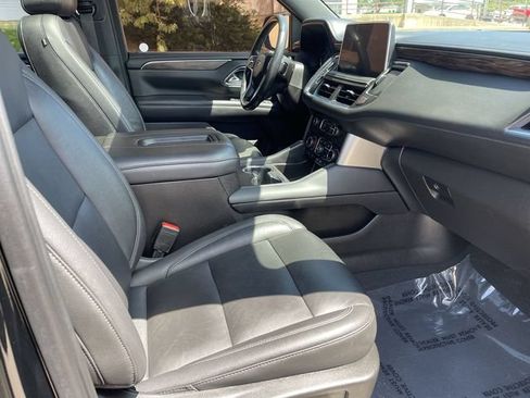 Used 2021 Chevrolet Tahoe Z71 w/ Luxury Package AWD/4WD image 17