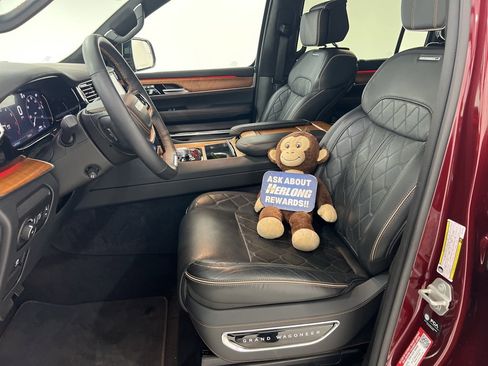 Used 2024 Jeep Grand Wagoneer L Series III image 18