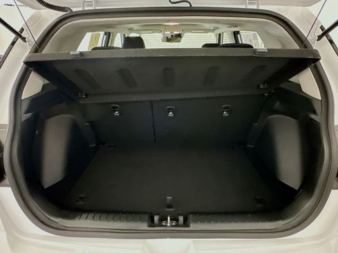 Used 2025 Hyundai Venue SEL image 30