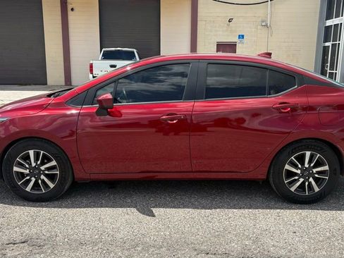 Used 2025 Nissan Versa SV image 6