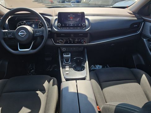 Used 2023 Nissan Rogue S FWD image 11