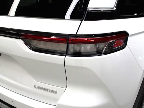 New 2025 Jeep Grand Cherokee Laredo X w/ Luxury Tech Group I image 39