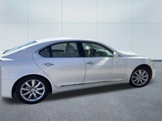 Used 2007 Lexus LS 460 RWD video 2
