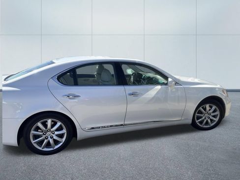 Used 2007 Lexus LS 460 RWD image 2