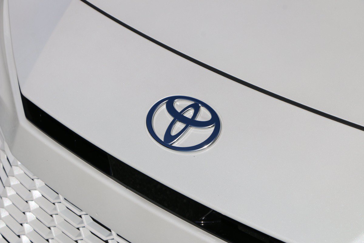 Used 2026 Toyota Camry XSE FWD image 12