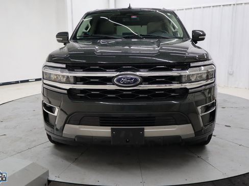 Used 2023 Ford Expedition Limited image 10