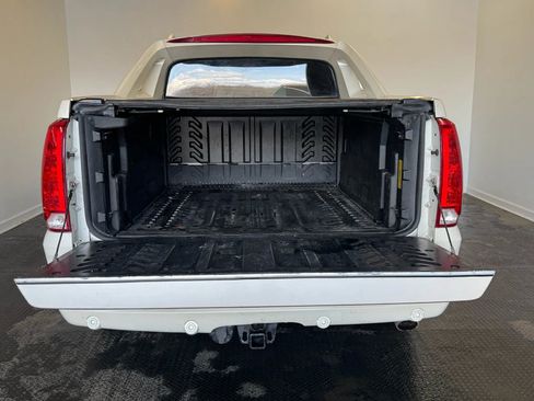 Used 2011 Cadillac Escalade EXT Premium image 35