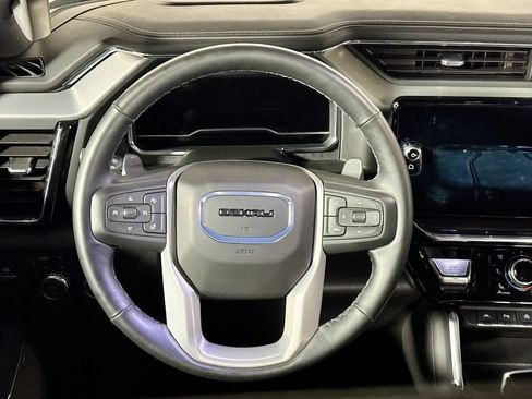 Used 2025 GMC Sierra 1500 Denali w/ Technology Package AWD/4WD image 13